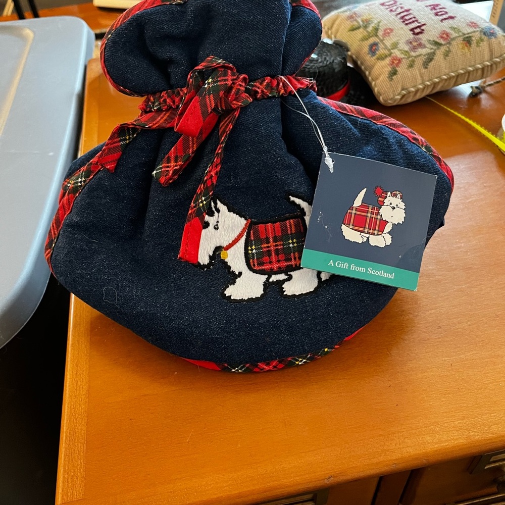 Blue and Red Coffee and Tea Accessory with Drawstring Closure